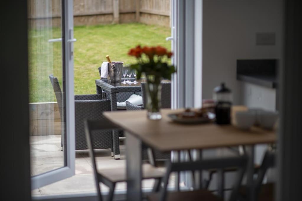 Cosy 3 Bed Near Beaches, Cardiff & Brecon Beacons Coity Zewnętrze zdjęcie