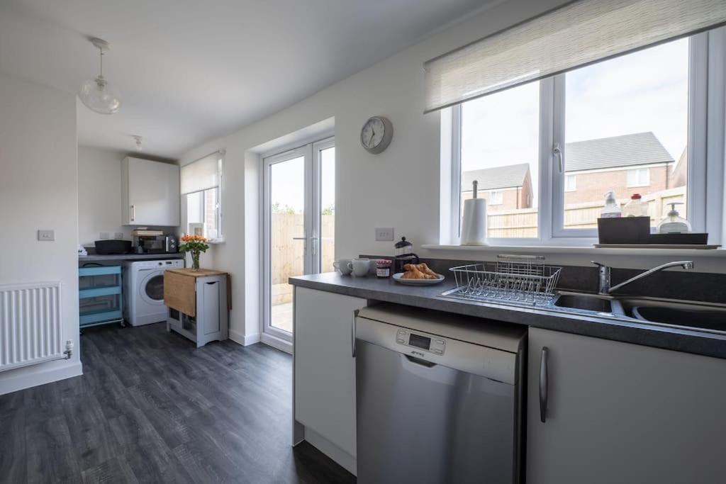 Cosy 3 Bed Near Beaches, Cardiff & Brecon Beacons Coity Zewnętrze zdjęcie