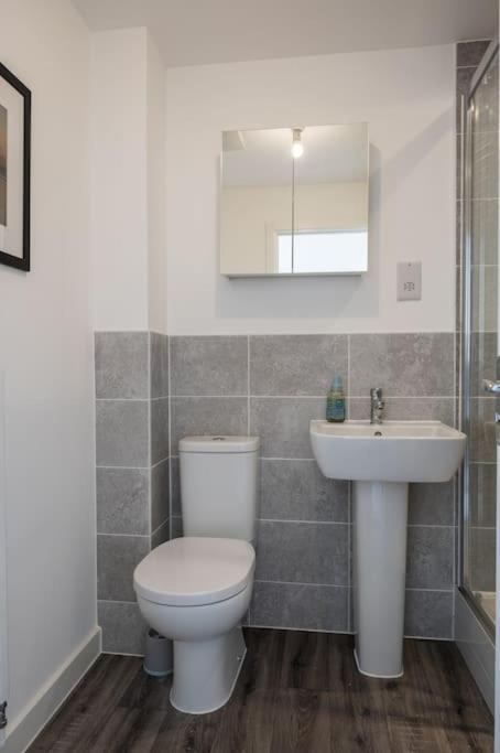 Cosy 3 Bed Near Beaches, Cardiff & Brecon Beacons Coity Zewnętrze zdjęcie