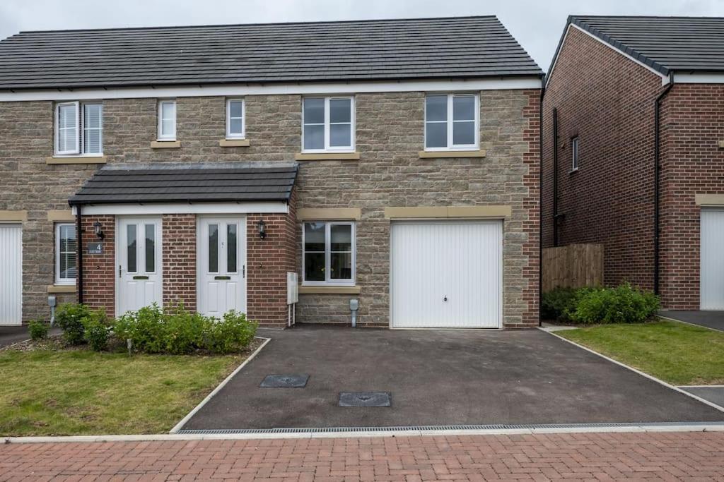 Cosy 3 Bed Near Beaches, Cardiff & Brecon Beacons Coity Zewnętrze zdjęcie